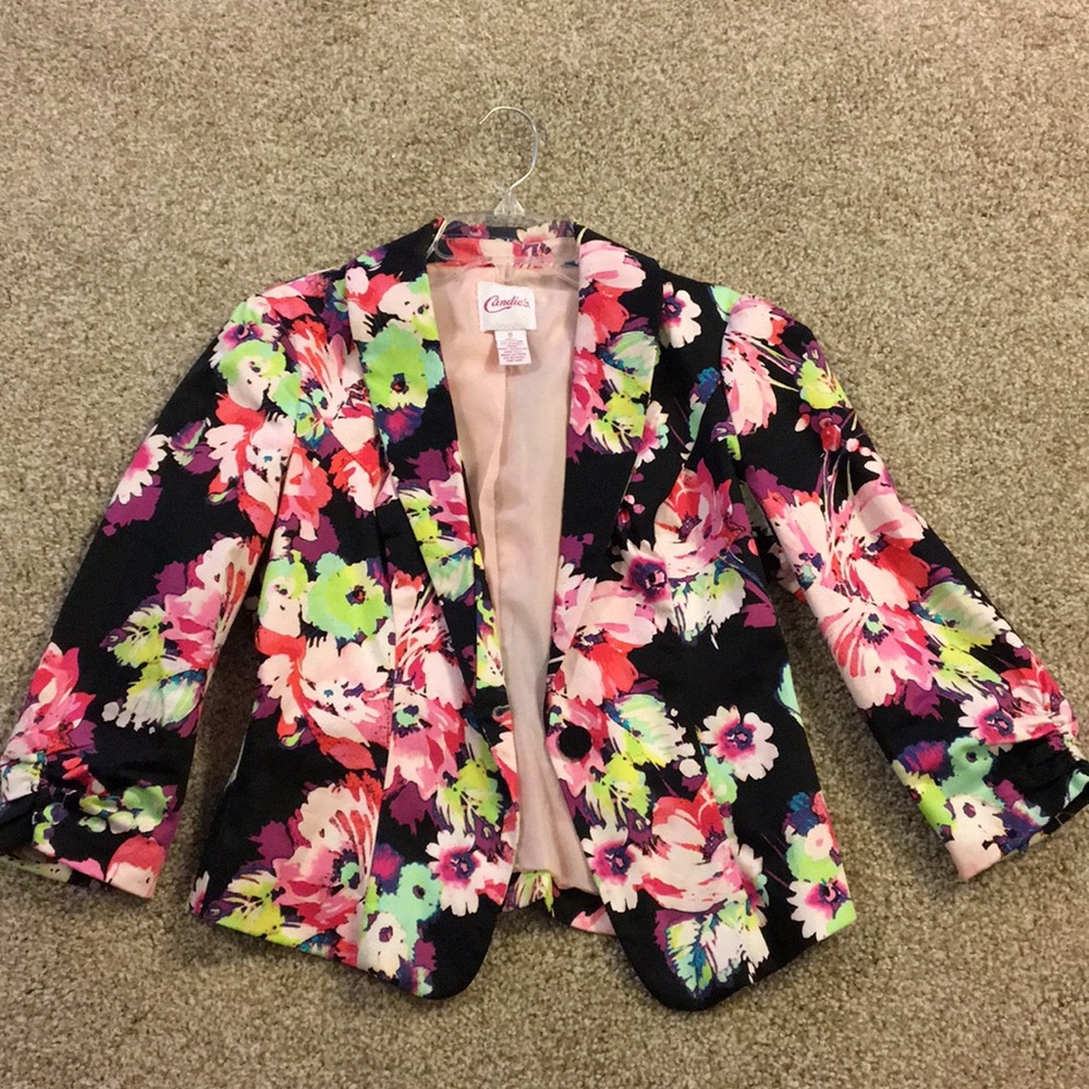 Women’s Floral Blazer